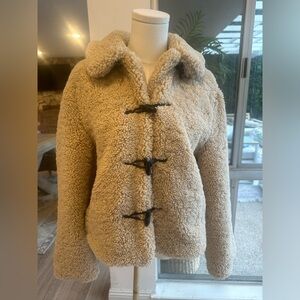 ZARA FLEECE JACKET
MID-CAMEL SMALL